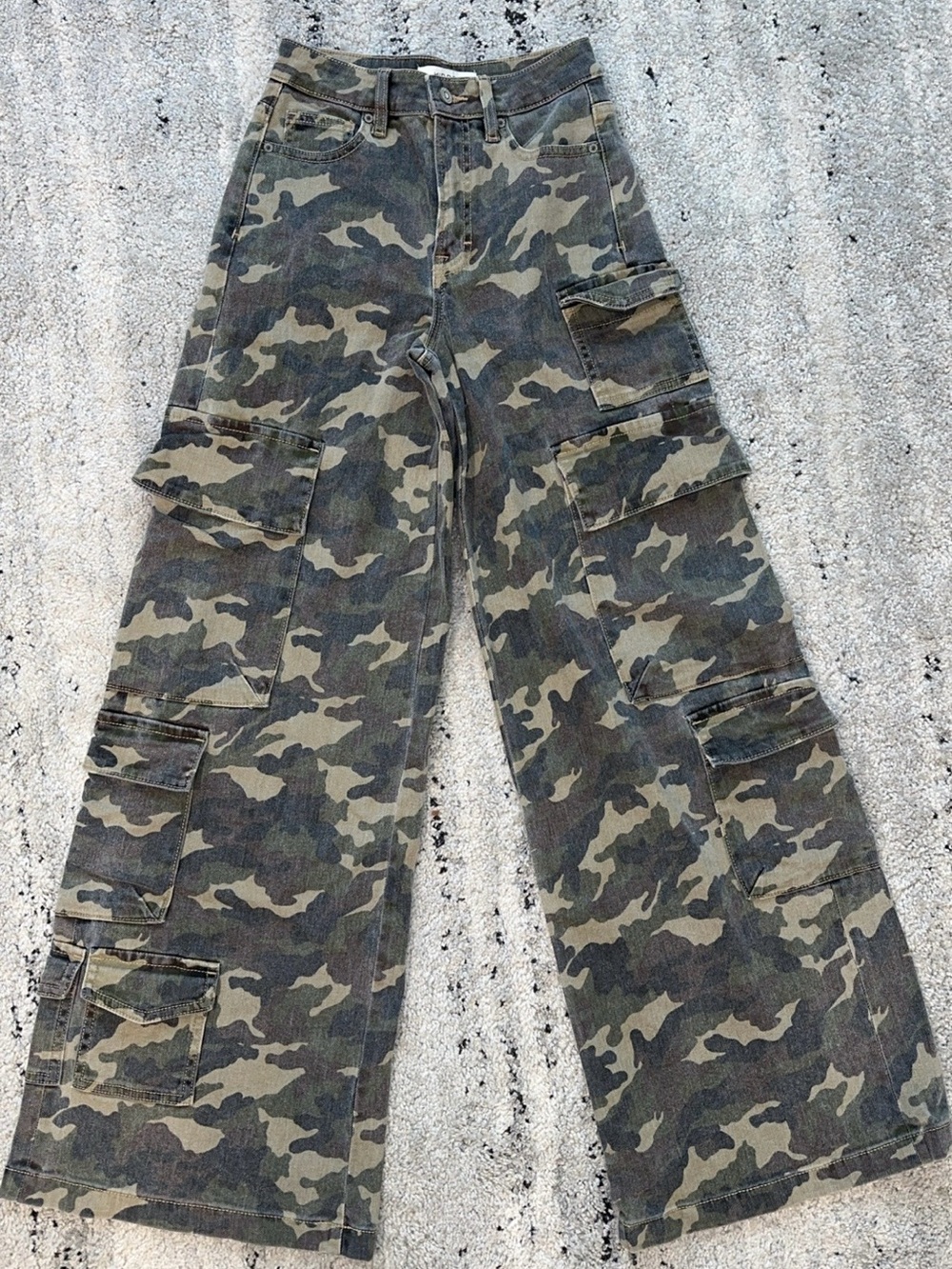 HIDDEN Camouflage Cargo Pants